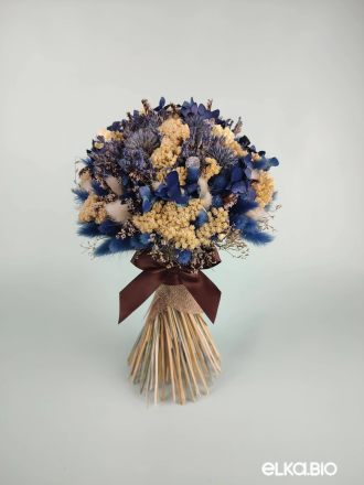 Букет с гортензией  из синих и бежевых сухоцветов Т199-B111