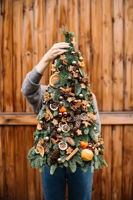 Купить Оригинальная декоративная елка с доставкой по Томску: цена, фото, отзывы.