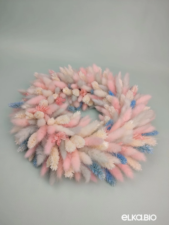 Венок из голубого, розового и белого лагуруса А174-B116