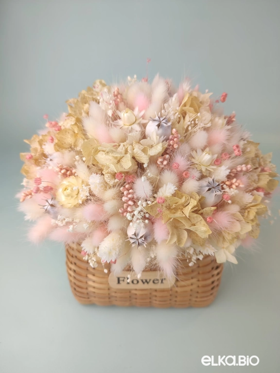 Стабилизированная композиция из сухоцветов с гортензией в корзине А176-B115