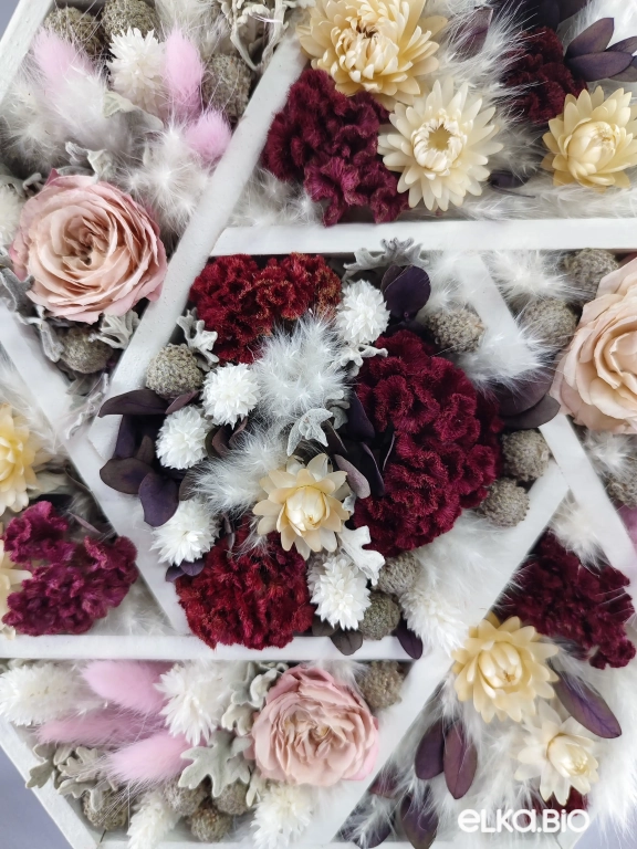 Настольная композиция в из гелихризума и роз Ю68-B101 Настольная композиция в из гелихризума и роз Ю68-B101