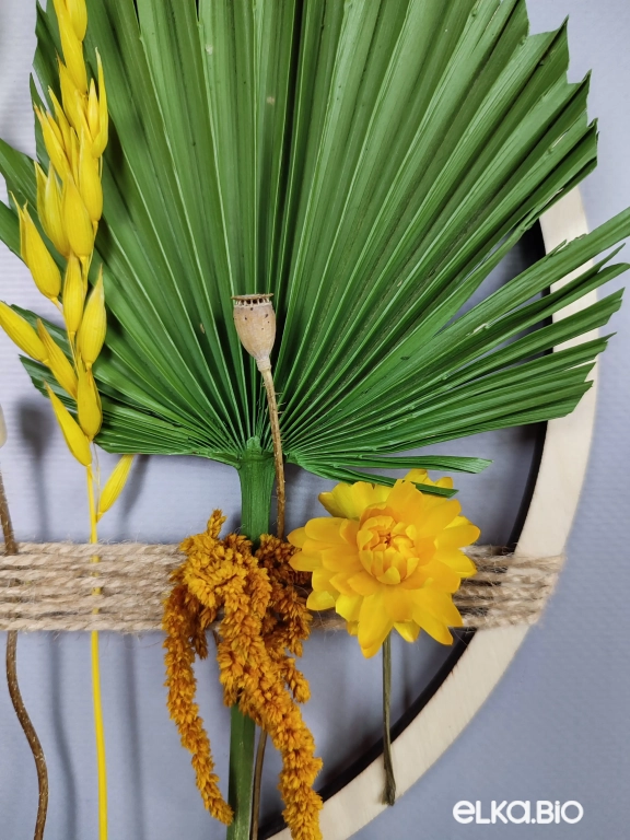 Панно из сухоцветов и листа пальмы Ю63-B102 Панно из сухоцветов и листа пальмы Ю63-B102