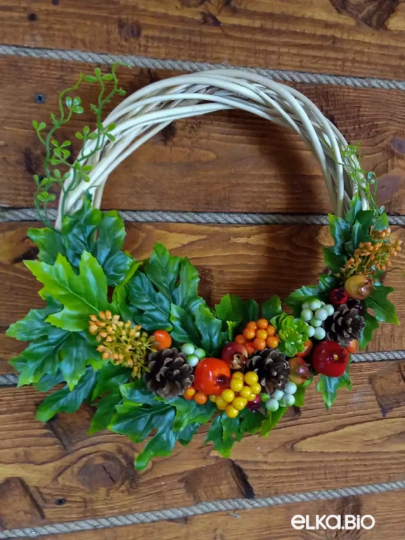 Декоративный венок из лозы Осенний вальс А75-В48 Декоративный венок из лозы Осенний вальс А75-В48