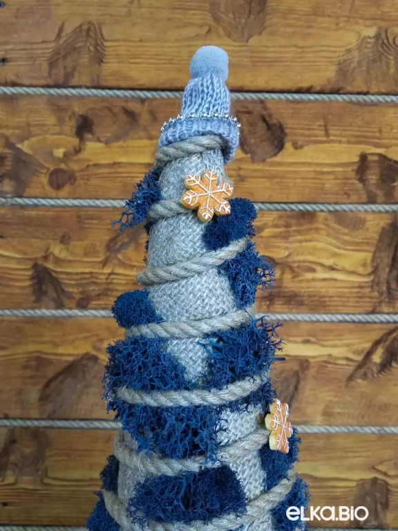 Настольная декоративная елка из каната и мха Млечный путь П74-В61 Настольная декоративная елка из каната и мха Млечный путь П74-В61