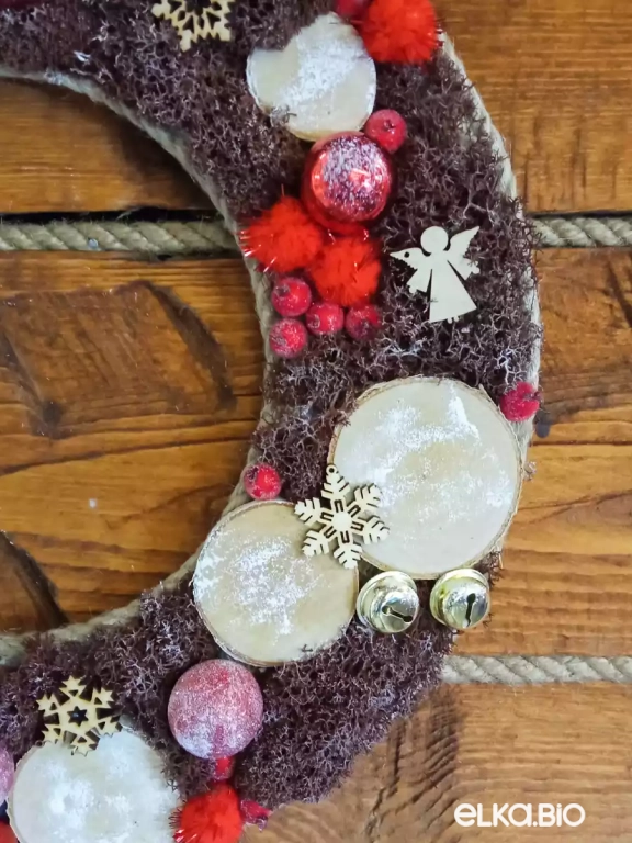 Декоративный венок из спилов и мха Шоколадный блюз Ю21-В48