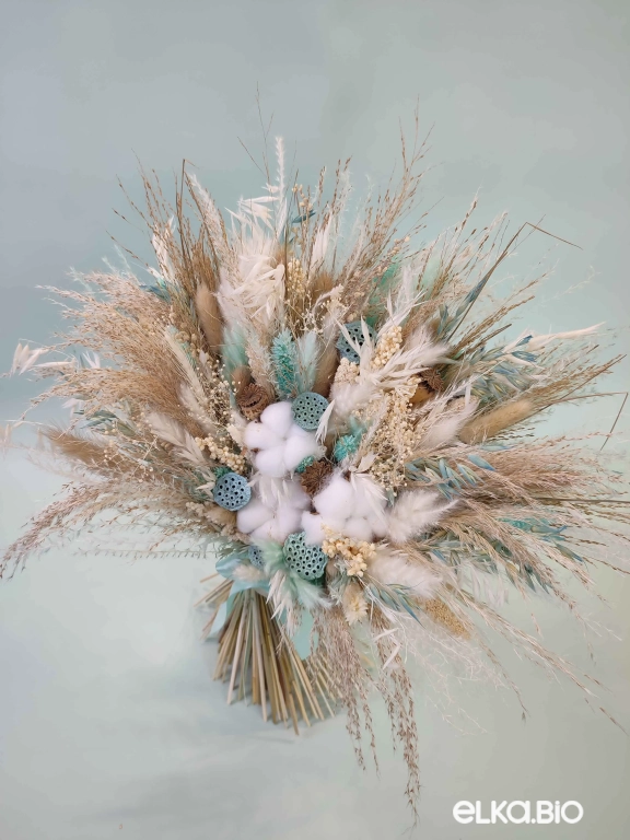 Cтабилизированный букет с лотосом и пампасной травой Т222-B111