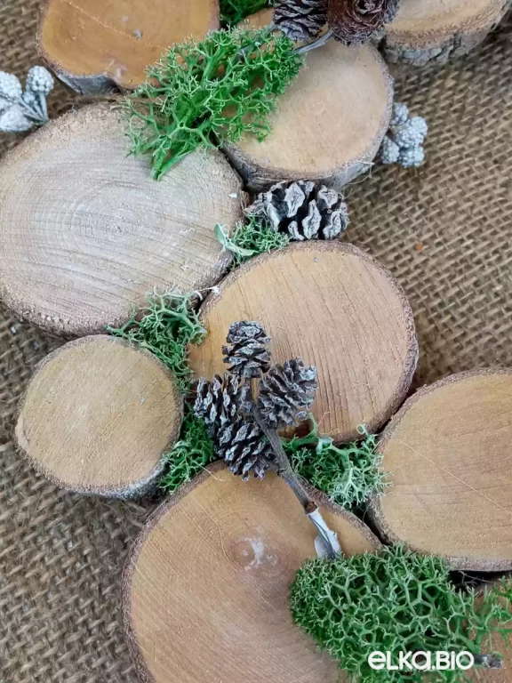 Венок декоративный из спилов Морозный лес (маленький) П12-В16