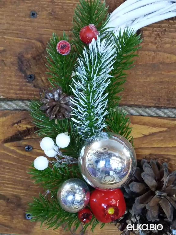 Венок декоративный из лозы Зимний мотив А5-В18 Венок декоративный из лозы Зимний мотив А5-В18