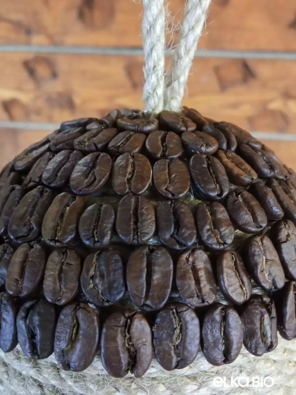 Декоративный шар из каната и зерен кофе Новогодний макиато А95-В85