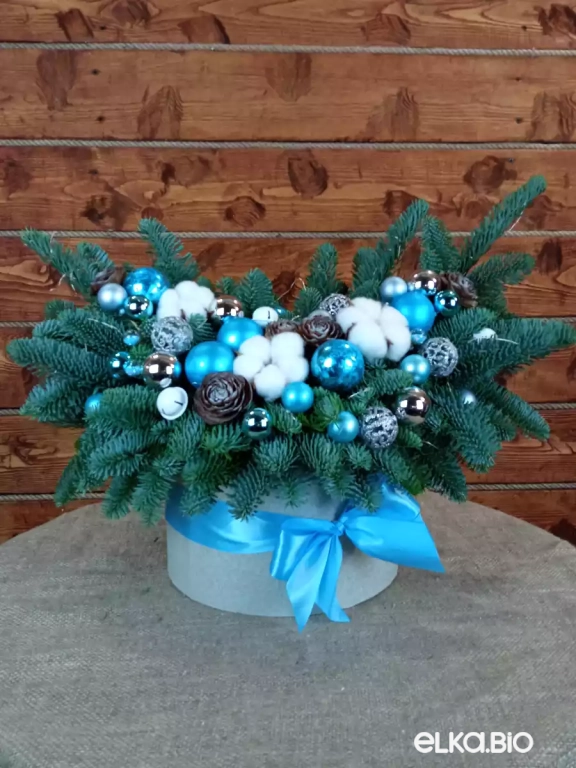 Новогодняя композиция из Нобилиса Королева Анна Ю52-В714