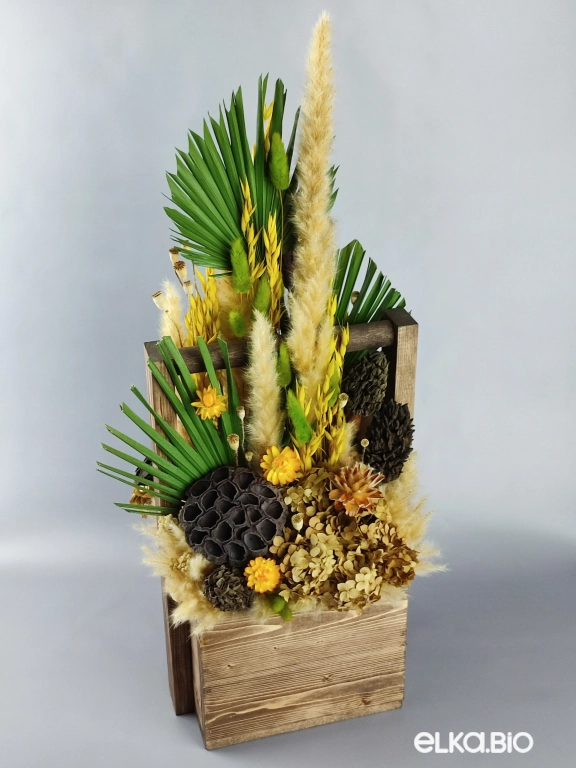 Стабилизированная композиция с лотосом и листьями пальмы Ю64-B101