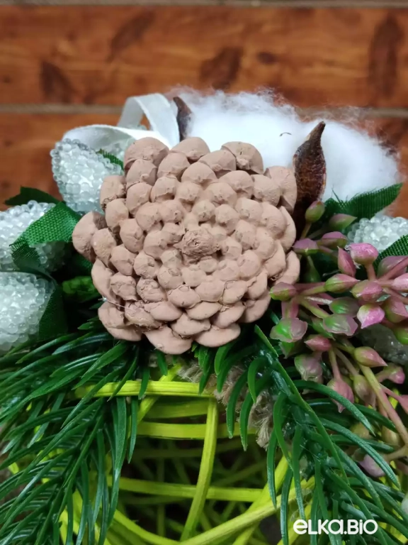 Декоративный шар из ротанга Сирень с ежевикой Б7-В56