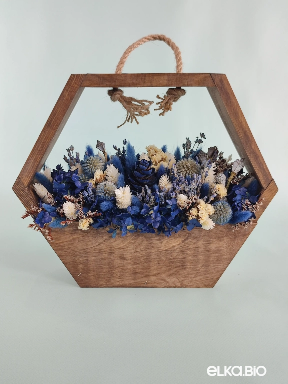 Подвесная композиция из белых и синих сухоцветов А155-B107