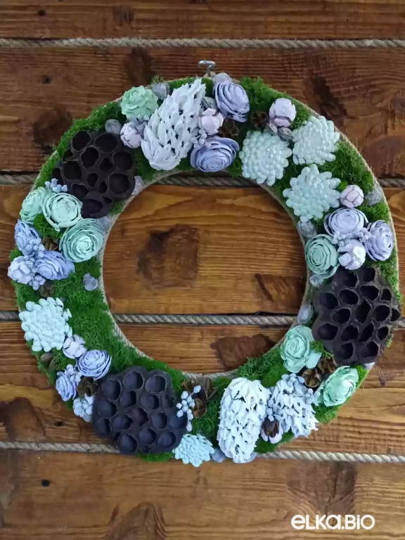 Венок декоративный Нежность бакули Ю3-В17