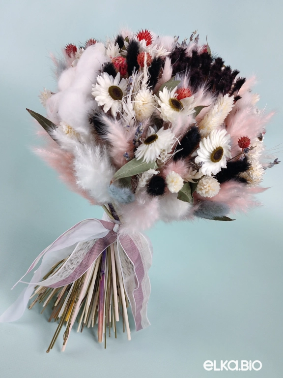 Букет из фаляриса, акроклинума и протеи Б86-B107