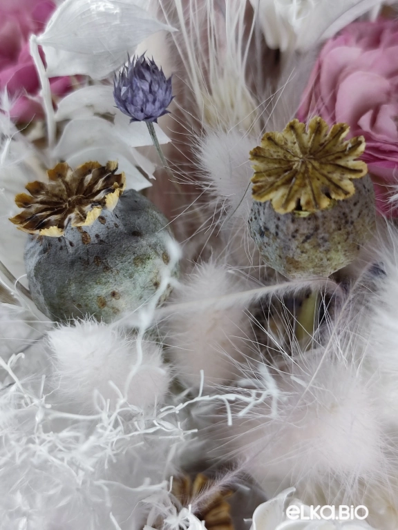 Букет из белых сухоцветов и роз Б45-B101