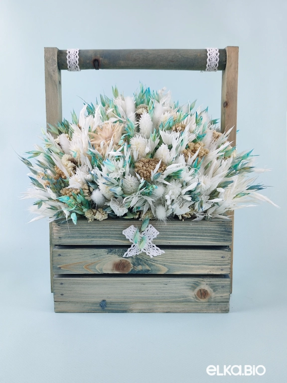 Композиция из овса и сухоцветов в ящике Т168-B104
