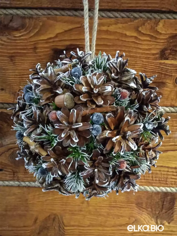 Декоративный шар из хвои и шишек сосны Ежик в тумане Т65-В31