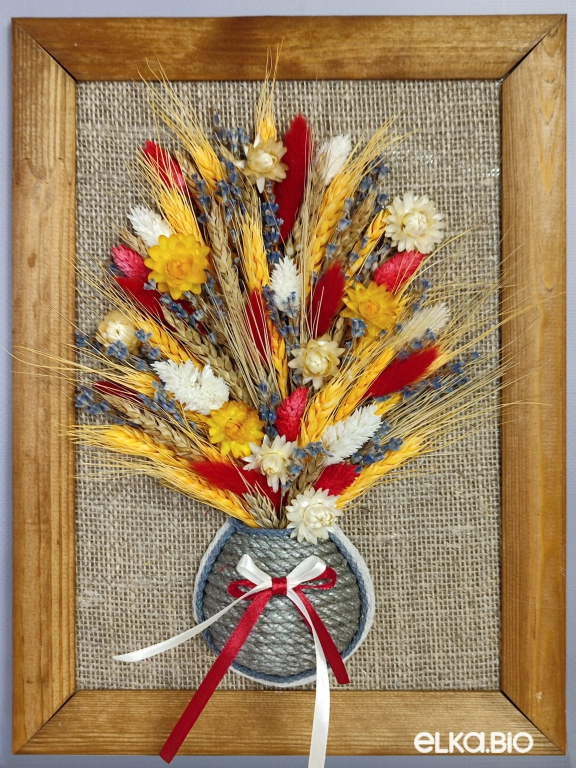 Панно из красивых цветов в рамке Т129-B104