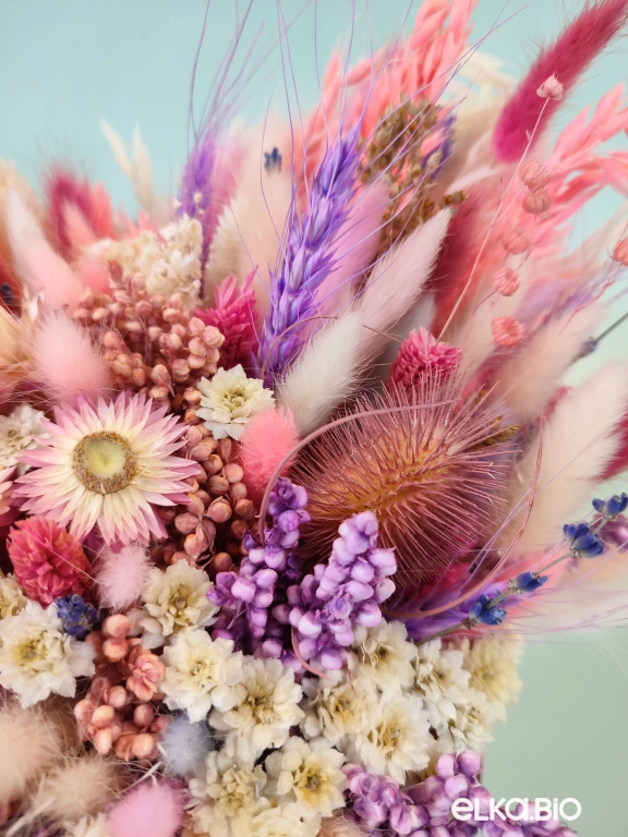 Яркие цветы в шляпной коробке А204-B113 Яркие цветы в шляпной коробке А204-B113