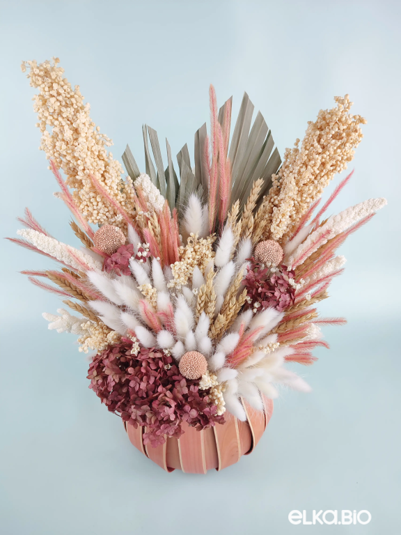 Стабилизированная корзина с гортензией, сорго, пшеницей и лагурусом Ю75-B106
