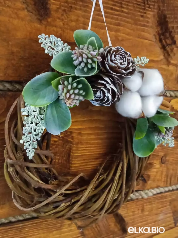 Декоративный венок из лозы Теплая встреча А63-В46