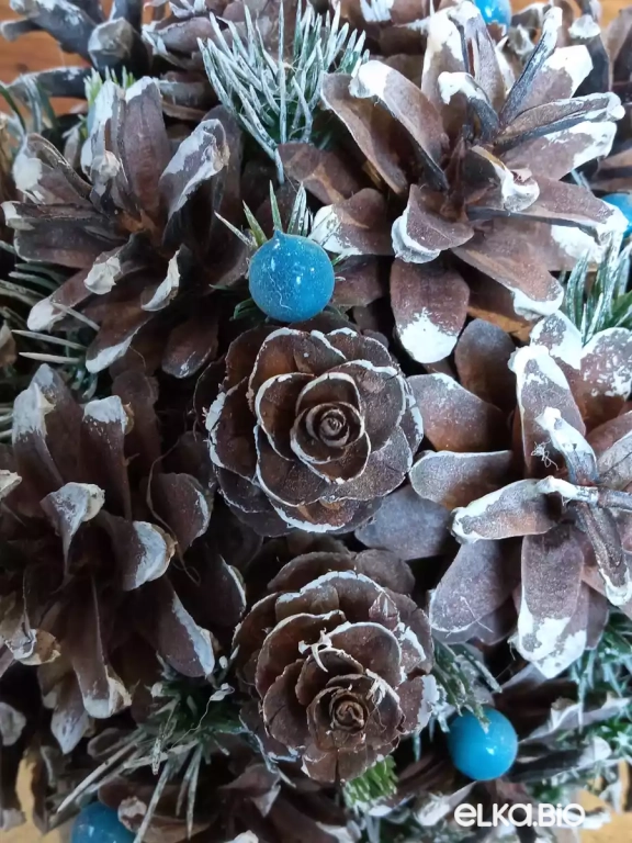 Декоративная композиция из шишек Синий вечер Т57-В31