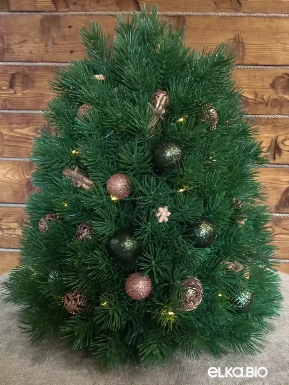 Настольная новогодняя елка из хвои и шаров Гармония Т108-В79