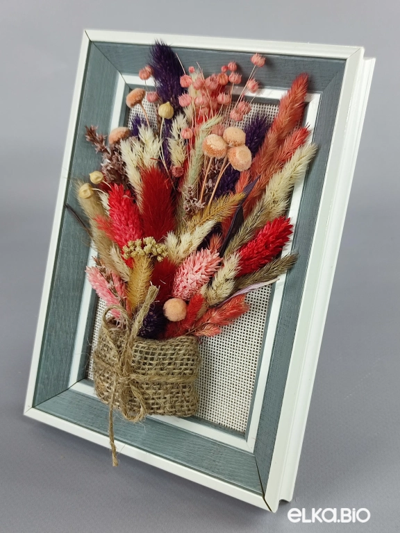 Панно из красных цветов Т124-B101 с камышом и лагурусом Панно из красных цветов Т124-B101 с камышом и лагурусом