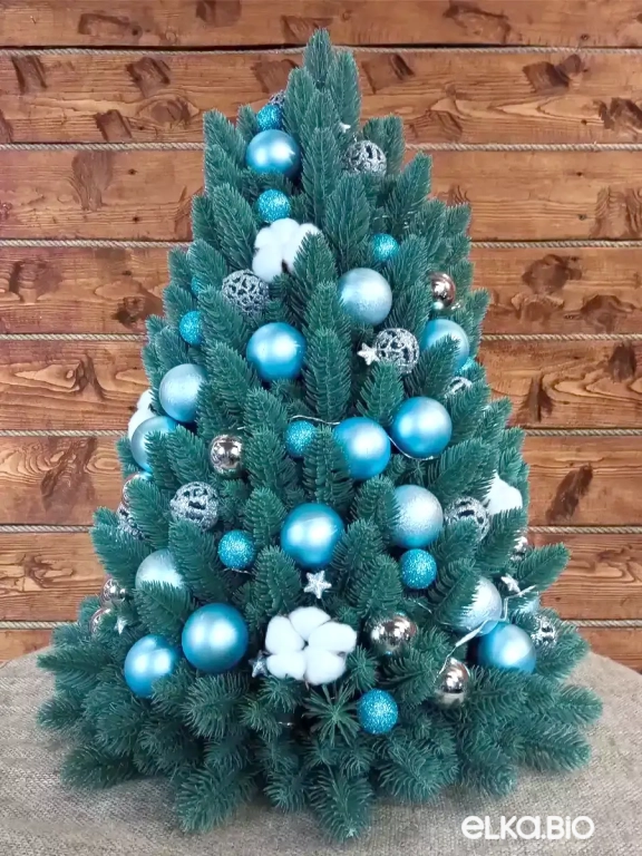 Настольная новогодняя елка из хвои и шаров Млечный путь Ю35-В78