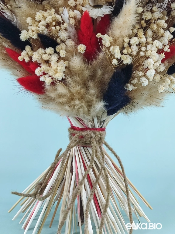 Букет из сухоцветов с лагурусом и протеей Ю71-B105 Букет из сухоцветов с лагурусом и протеей Ю71-B105