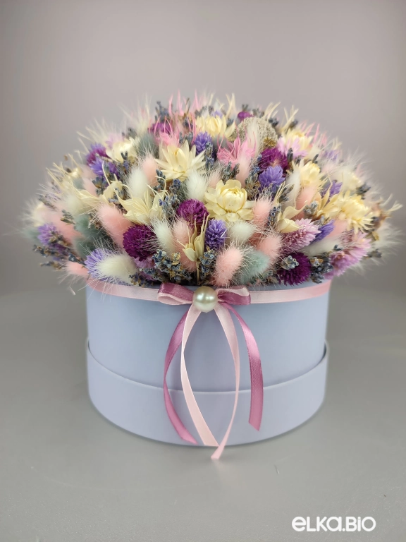 Шляпная коробка с лагурусом, гелихризумом и лавандой Т221-B111