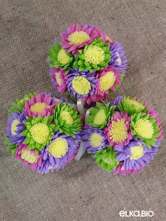 Декоративный набор шаров из фоамирановых цветков Нежный шелест А48-В41