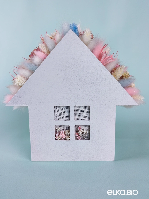 Композиция в кашпо из фаляриса, лагуруса и гелихризума А149-B107