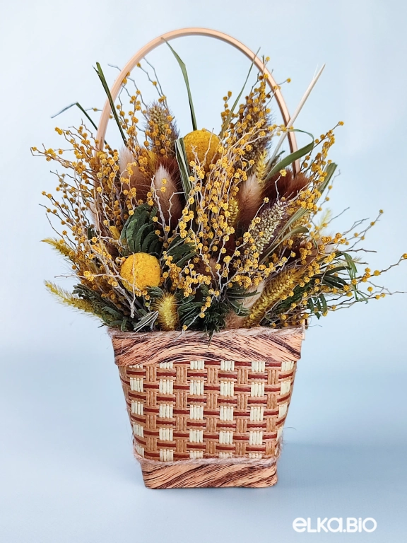 Корзина с цветами мимозы и лагуруса Т144-B103 Корзина с цветами мимозы и лагуруса Т144-B103