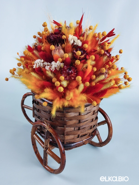 Композиция из овса, пшеницы и гелихризума в корзине Т185-B107