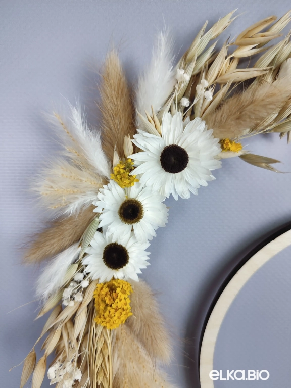 Панно из красивых цветов и овса А110-B102