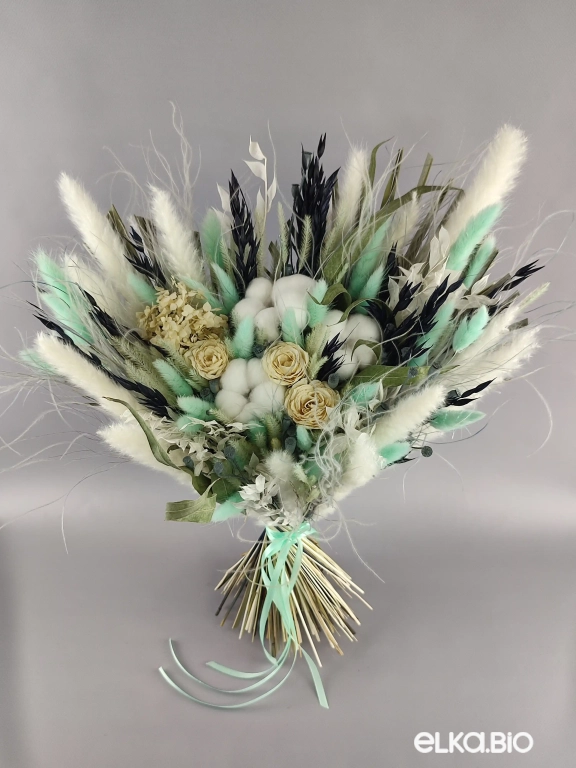 Большой букет из сухоцветов с розами Ю59-B100