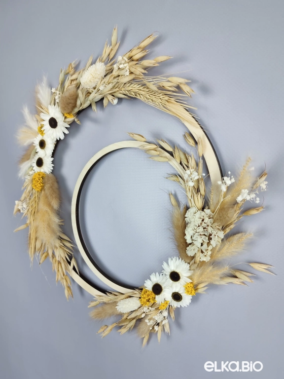 Панно из красивых цветов и овса А110-B102