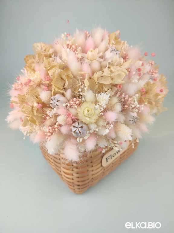 Стабилизированная композиция из сухоцветов с гортензией в корзине А176-B115