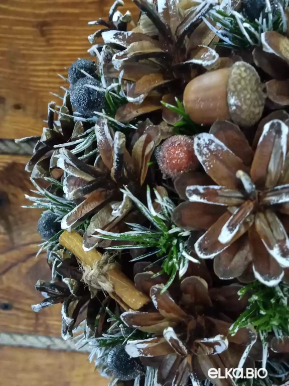 Декоративный шар из хвои и шишек сосны Ежик в тумане Т65-В31