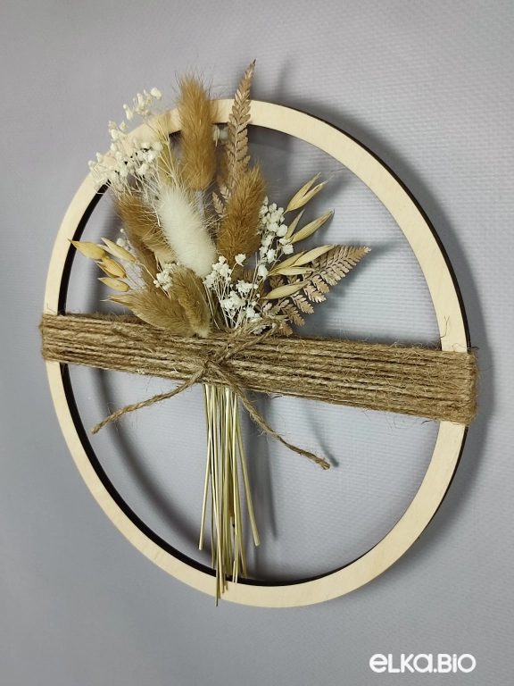 Панно из белых цветов и листьев папоротника А107-B102