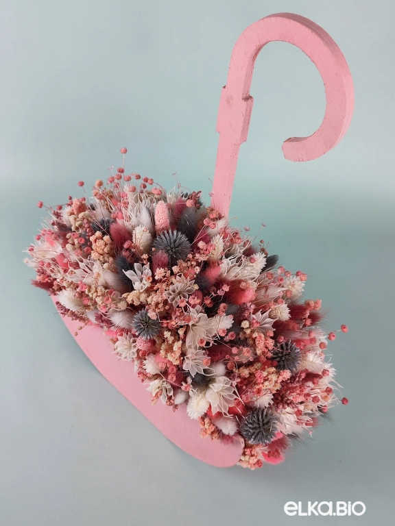 Композиция из розовых сухоцветов в зонтике Т169-B104