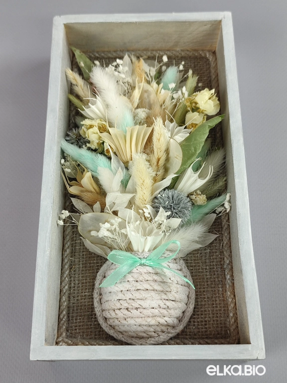 Панно из декоративных цветов Т127-B101