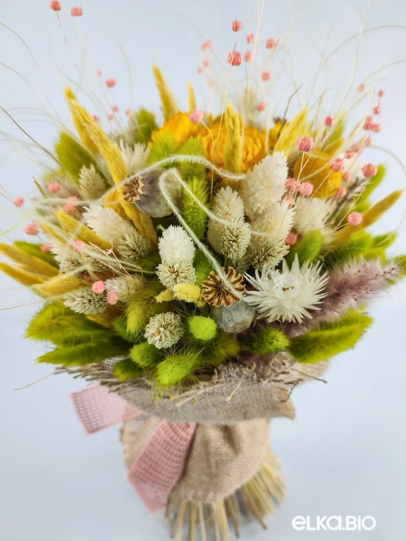 Букет цветов из фаляриса и зеленого лагуруса Б42-B103