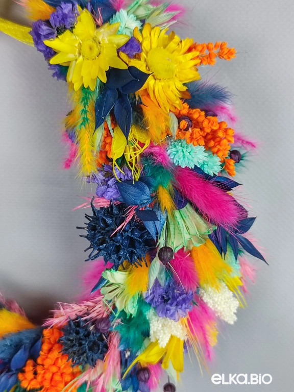 Венок из разноцветных сухоцветов Б77-B106