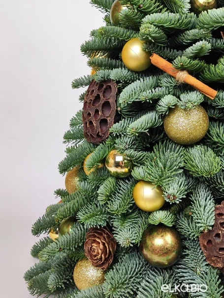 Настольная новогодняя елка из Нобилиса Царская помпушка Ю45-В709