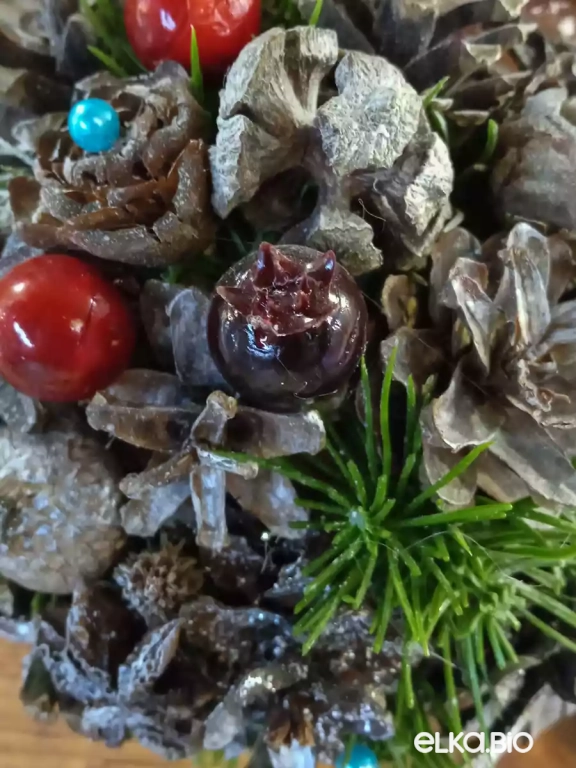 Декоративный шар из шишек Лесная бомбочка Т66-В26