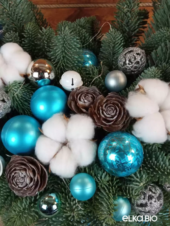 Новогодняя композиция из Нобилиса Королева Анна Ю52-В714