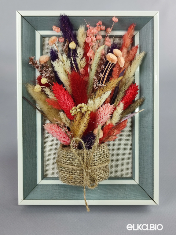 Панно из красных цветов Т124-B101 с камышом и лагурусом Панно из красных цветов Т124-B101 с камышом и лагурусом